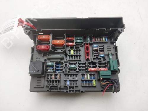 Used Fuse box Fuse box 37691472 37691472