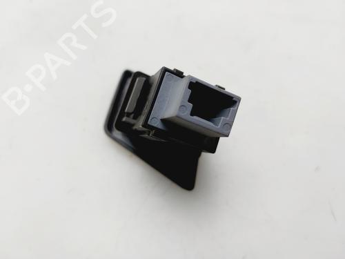 Warnblinkschalter TOYOTA YARIS (_P9_) | BP30548483I22