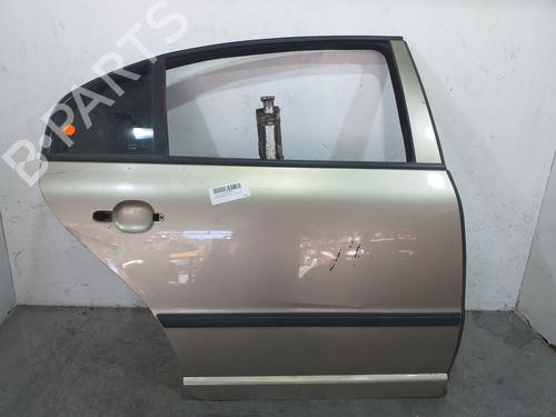 Used Right rear door SKODA SUPERB I (3U4) 1.9 TDI (130 hp) 19117424