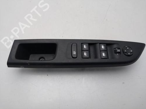 Used Left front window switch Left front window switch OPEL CORSA F (P2JO) [2019-2026] 33817768 33817768