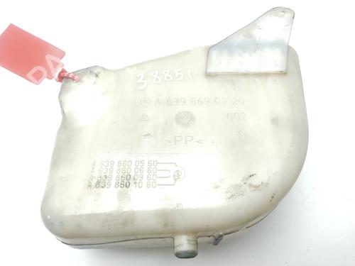Used Windscreen washer tank MERCEDES-BENZ VITO / MIXTO Van (W639) 111 CDI (639.601, 639.603) (116 hp) 29597296