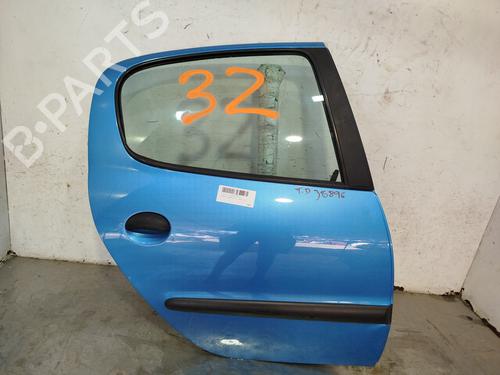 Used Right rear door PEUGEOT 206 Hatchback (2A/C) 1.1 i (60 hp) 27818187