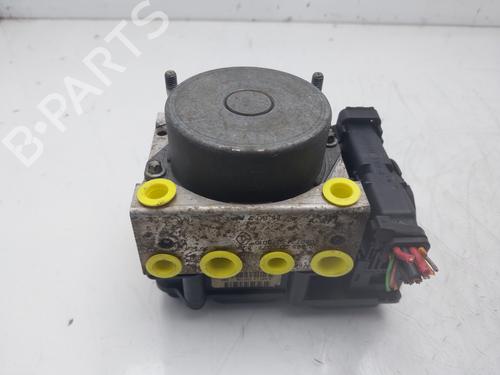 Used ABS pump ABS pump RENAULT CLIO III (BR0/1, CR0/1) [2005-2014] 33956822 33956822