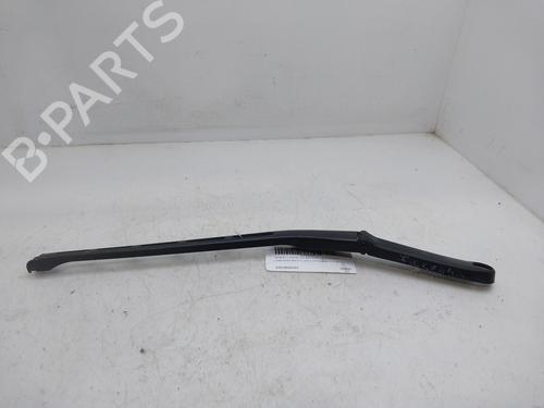 Used Front windshield wiper arm MERCEDES-BENZ C-CLASS (W203) C 220 CDI (203.008) (150 hp) 21054586