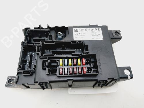 Used Fuse box OPEL CORSA D (S07) 1.3 CDTI (L08, L68) (90 hp) 28292772