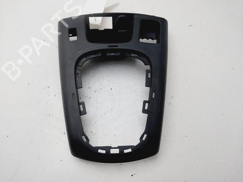 Consola central RENAULT SCÉNIC III (JZ0/1_) 1.2 TCe (JZ16) (132 hp) 32032379