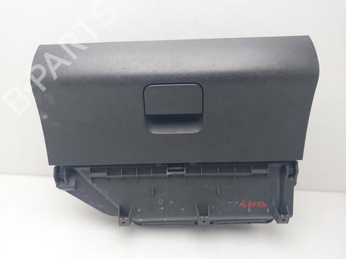 Vano posta oggetti Vano posta oggetti VW POLO IV (9N_, 9A_) 1.2 12V (64 hp) 36648900 36648900