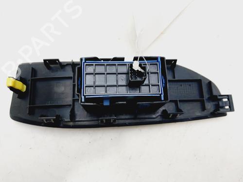 Right front window switch TOYOTA VERSO (_R2_)  | BP31853808I26 