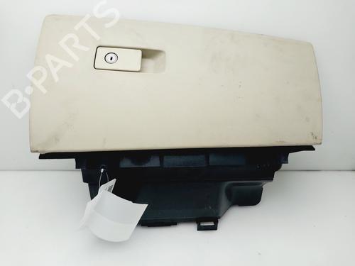 Used Glove box VOLVO XC70 II (136) D5 AWD (205 hp) 27091555