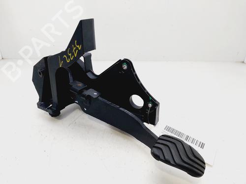 Used Break pedal RENAULT CLIO V (B7_) 1.0 TCe 100 (B7MT) (101 hp) 30409866