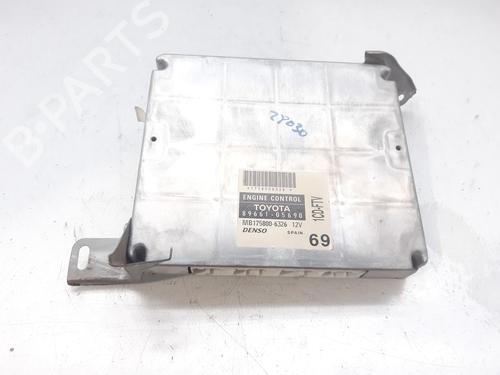 Used Engine control unit (ECU) TOYOTA AVENSIS Saloon (_T25_) 2.0 D-4D (CDT250_, CDT250R) (116 hp) 10056206