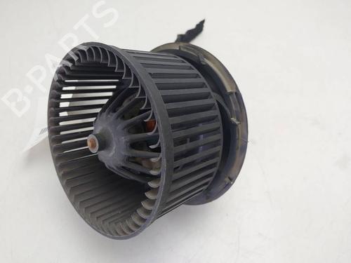 Used Heater blower motor Heater blower motor DACIA DUSTER (HS_) 1.2 TCe 125 (125 hp) 40077405 40077405
