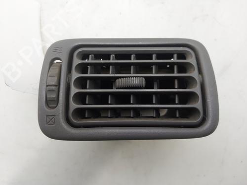 Grille d'aération Grille d'aération TOYOTA COROLLA Liftback (_E11_) 2.0 D (CE110) (72 hp) 36392453 36392453
