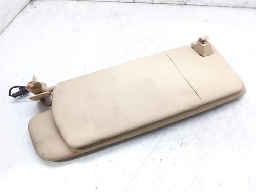 Right sun visor VW TOUAREG (7LA, 7L6, 7L7) 2.5 R5 TDI (174 hp) 9458349