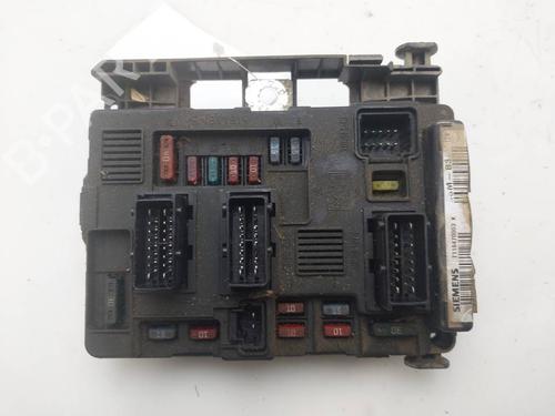 Used Fuse box Fuse box 38951847 38951847