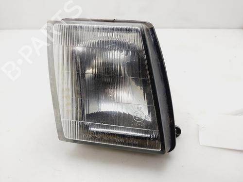 Used Right front fog light Right front fog light LEXUS LS (_F2_) 400 (UCF20_, UCF20R) (284 hp) 40021951 40021951