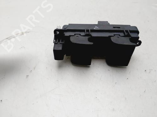 Interrupteur de vitre avant gauche MAZDA 3 Saloon (BK) 1.6 DI Turbo (BK12Y) (109 hp) 28576907