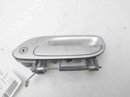 Used Front left exterior door handle VOLVO XC70 I Cross Country (295) D5 XC AWD (163 hp) 31839947