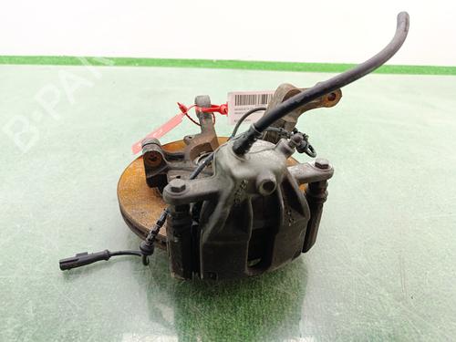 Used Left front steering knuckle RENAULT CLIO III (BR0/1, CR0/1) [2005-2014]  26593164