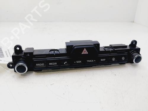 Used Warning switch KIA SPORTAGE IV (QL, QLE) 1.6 GDI (132 hp) 29518553