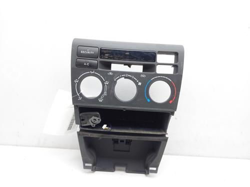 Console central TOYOTA COROLLA (_E12_) 2.0 D-4D (CDE120R_, CDE120L_) (110 hp) 15229780