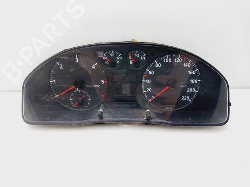 Cockpit AUDI A4 B5 Avant (8D5) 1.9 TDI (110 hp) 28428430