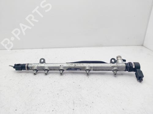 Used Injection rail MERCEDES-BENZ C-CLASS (W203) C 220 CDI (203.008) (150 hp) 21129519