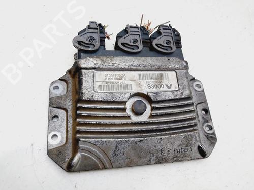 Calculateur moteur (ecu) RENAULT MEGANE II (BM0/1_, CM0/1_) 1.6 16V (BM0C, CM0C) (113 hp) 30175134