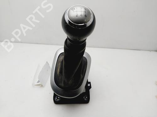Used Gear lever TOYOTA YARIS (_P13_) [2010-2020]  27670809