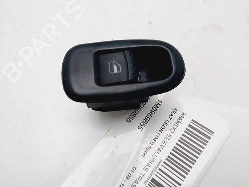 Interrupteur de vitre arrière gauche SEAT LEON (1M1) 1.9 TDI (130 hp) 18604104