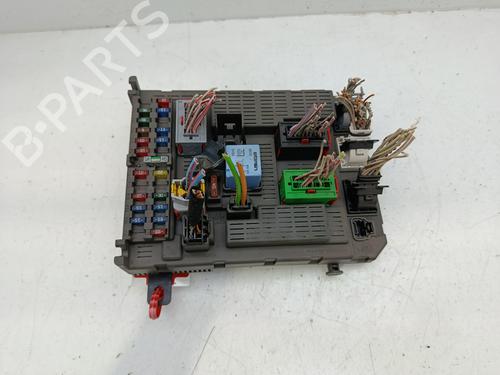 Used Fuse box CITROËN C5 I (DC_) 2.0 HDi (DCRHZB, DCRHZE) (109 hp) 30852001