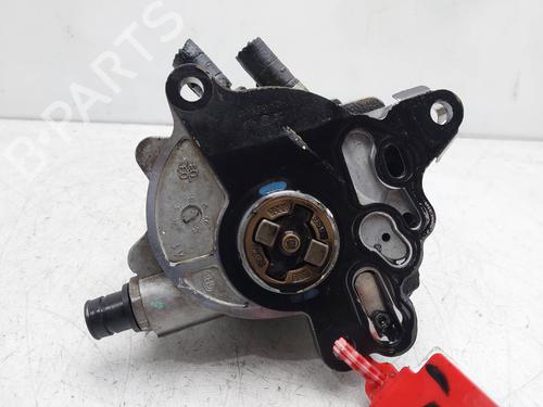 Used Vacuum pump VW GOLF V (1K1) [2003-2010]  16880678