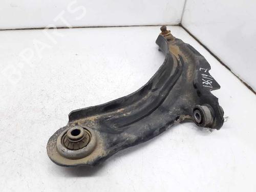 Used Left front suspension arm RENAULT CLIO IV (BH_) [2012-2021]  2884508