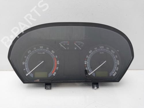 Used Instrument cluster SKODA FABIA I (6Y2) [1999-2008]  32476555