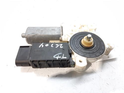 Used Right rear window motor MERCEDES-BENZ A-CLASS (W168) A 170 CDI (168.009, 168.109) (95 hp) 10337823