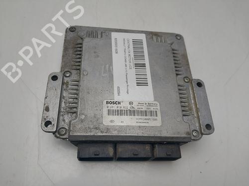 Used Engine control unit (ECU) RENAULT TRAFIC II Bus (JL) [2001-2026]  32118047