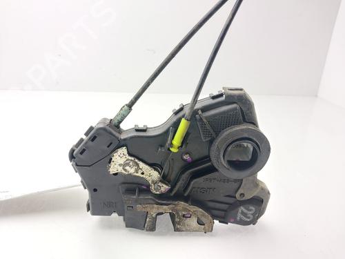 front-right-lock-toyota-hilux-vii-pickup-_n1_-_n2_-_n3_-2004-2005-2006-2007-2008-2009-2010-2011-2012-2013-2014-2015-2016-31182031 main image