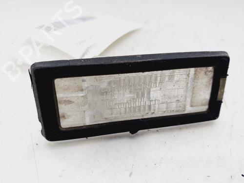 Używane Lampa oświetlenia tablicy rejestracyjnej RENAULT SCÉNIC II (JM0/1_) [2003-2010]  30621597
