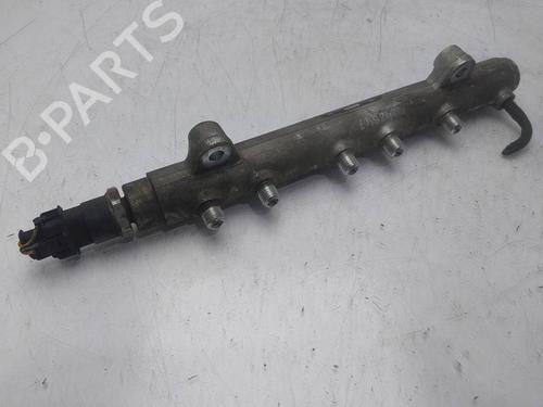Used Injection rail Injection rail 38747260 38747260