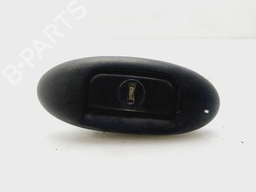 Used Tailgate handle RENAULT MEGANE I Classic (LA0/1_) 1.6 16V (LA00, LA04, LA0B, LA11, LA16, LA19, LA1J, LA1K,... (107 hp) 31579150
