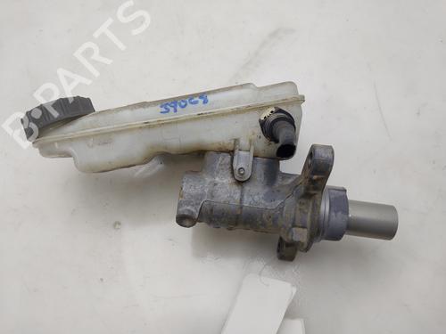 Used Brake master cylinder FORD FOCUS III [2010-2020]  32979046