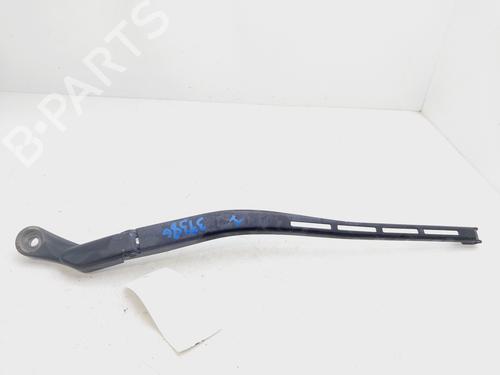Used Front windshield wiper arm AUDI A4 B7 (8EC) 2.0 TDI 16V (140 hp) 25880306