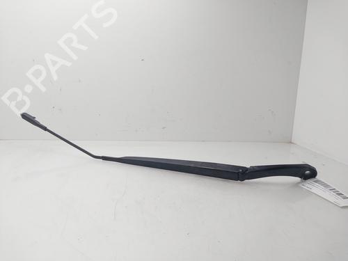 front-windshield-wiper-arm-nissan-qashqai-i-j10-nj10-2006-2007-2008-2009-2010-2011-2012-2013-2014-2015-32411143 main image