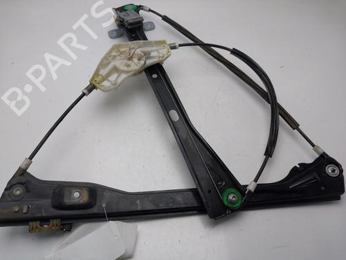 Rudehejsemekanisme ventre foran Rudehejsemekanisme ventre foran VW JETTA III (1K2) 1.9 TDI (105 hp) 33793021 33793021