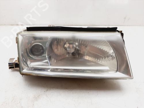 Used Right headlight SKODA OCTAVIA I (1U2) [1996-2010]  19678359