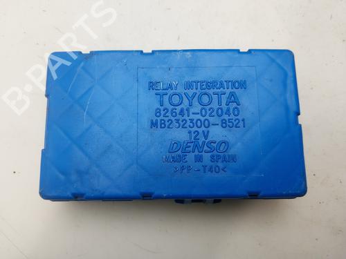 Used Control unit Control unit TOYOTA COROLLA (_E12_) 2.0 D-4D (CDE120_, CDE120R) (90 hp) 33928892 33928892