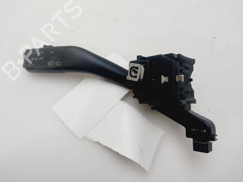 Commodo Essuie Glace / Phare SEAT LEON (1P1) 2.0 TDI (170 hp) 31988152