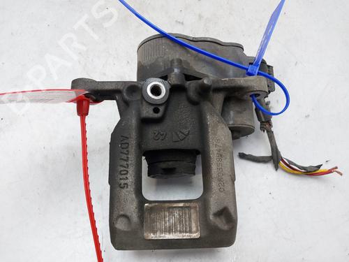 Used Right rear brake caliper PEUGEOT 3008 II SUV (MC_, MR_, MJ_, M4_) 2.0 BlueHDi 180 (181 hp) 13475549
