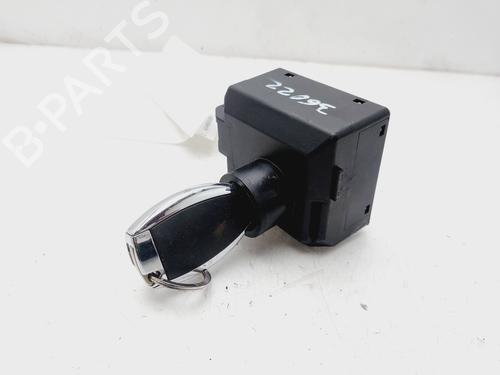 Used Ignition barrel MERCEDES-BENZ CLA Coupe (C117) CLA 200 CDI / d (117.308) (136 hp) 23083416