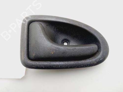 Maneta interior trasera izquierda RENAULT SCÉNIC I MPV (JA0/1_, FA0_) 1.9 dCi (JA05, JA1F) (102 hp) 31247682